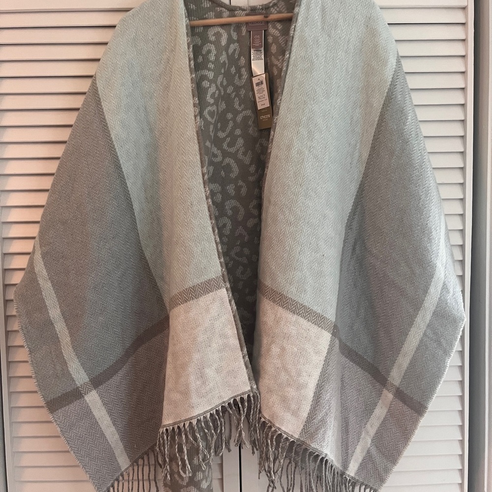 Chico’s NWT plaid animal reversible ruana cloak. OS size